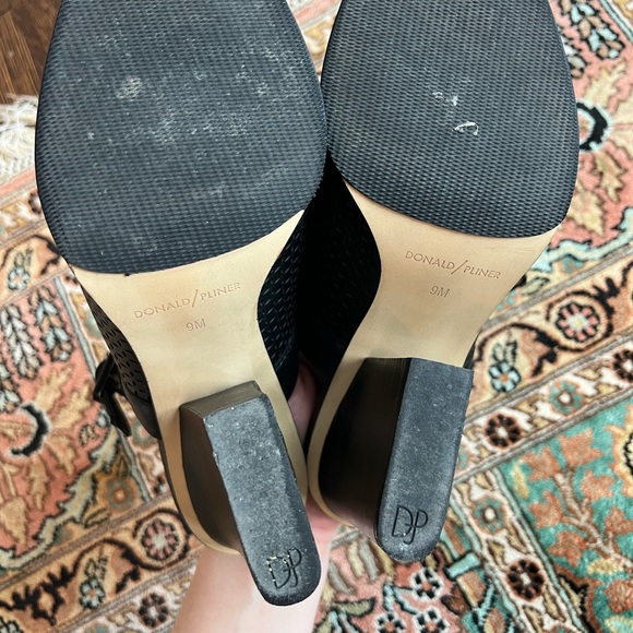 Donald Pliner Slingback Heeled Mules, Size 9, Black - Picture 8 of 9